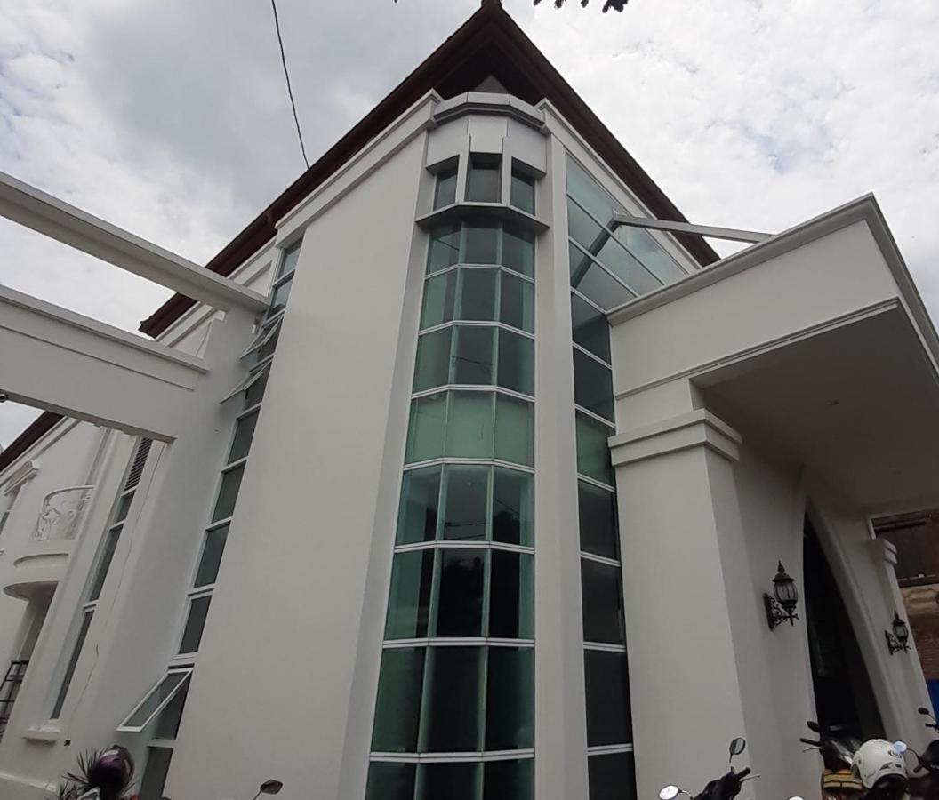 Madina Inn Yogyakarta Exteriér fotografie